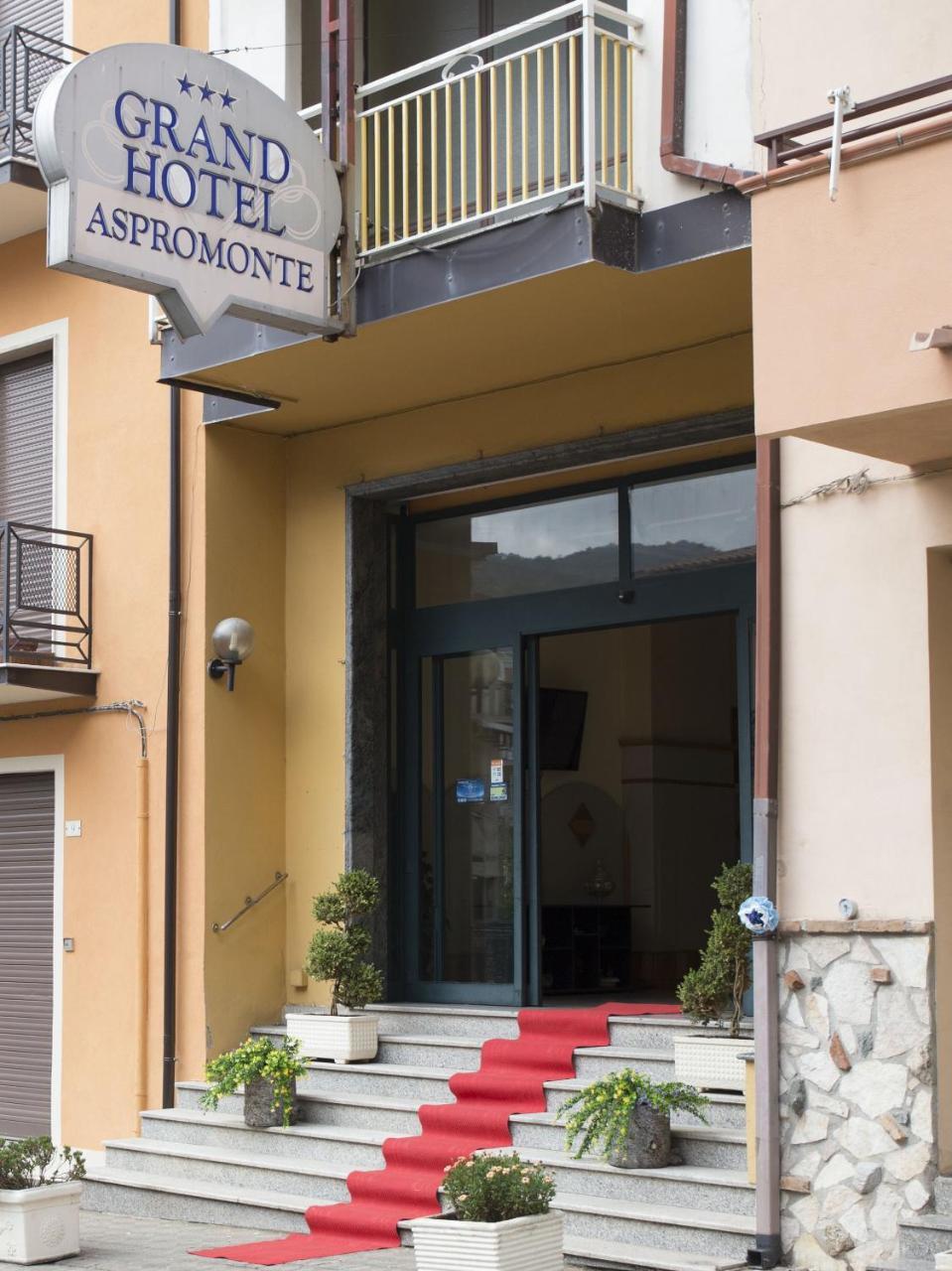 Grand Hotel Aspromonte Delianuova Exterior photo